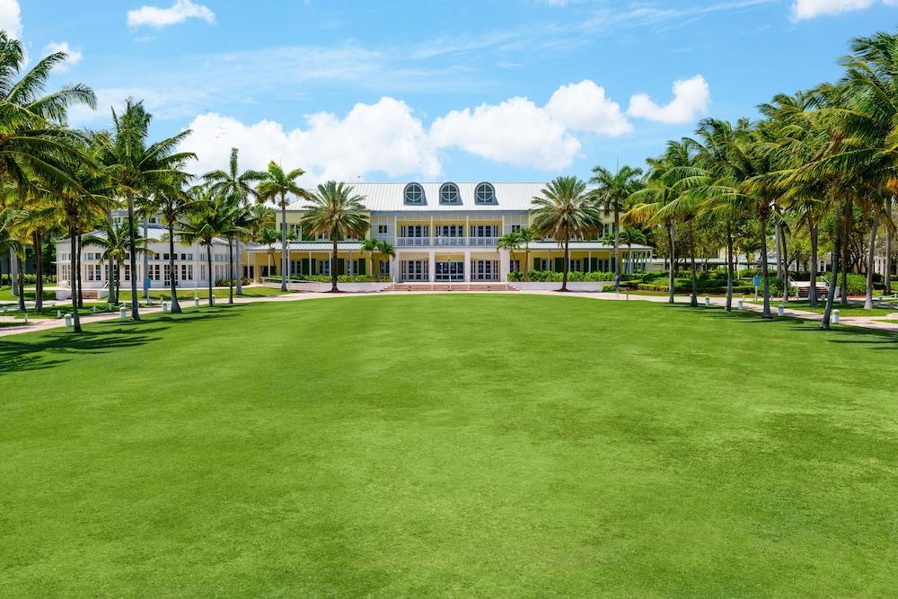 Lighthouse Pointe At Grand Lucayan Resort Фрийпорт Екстериор снимка